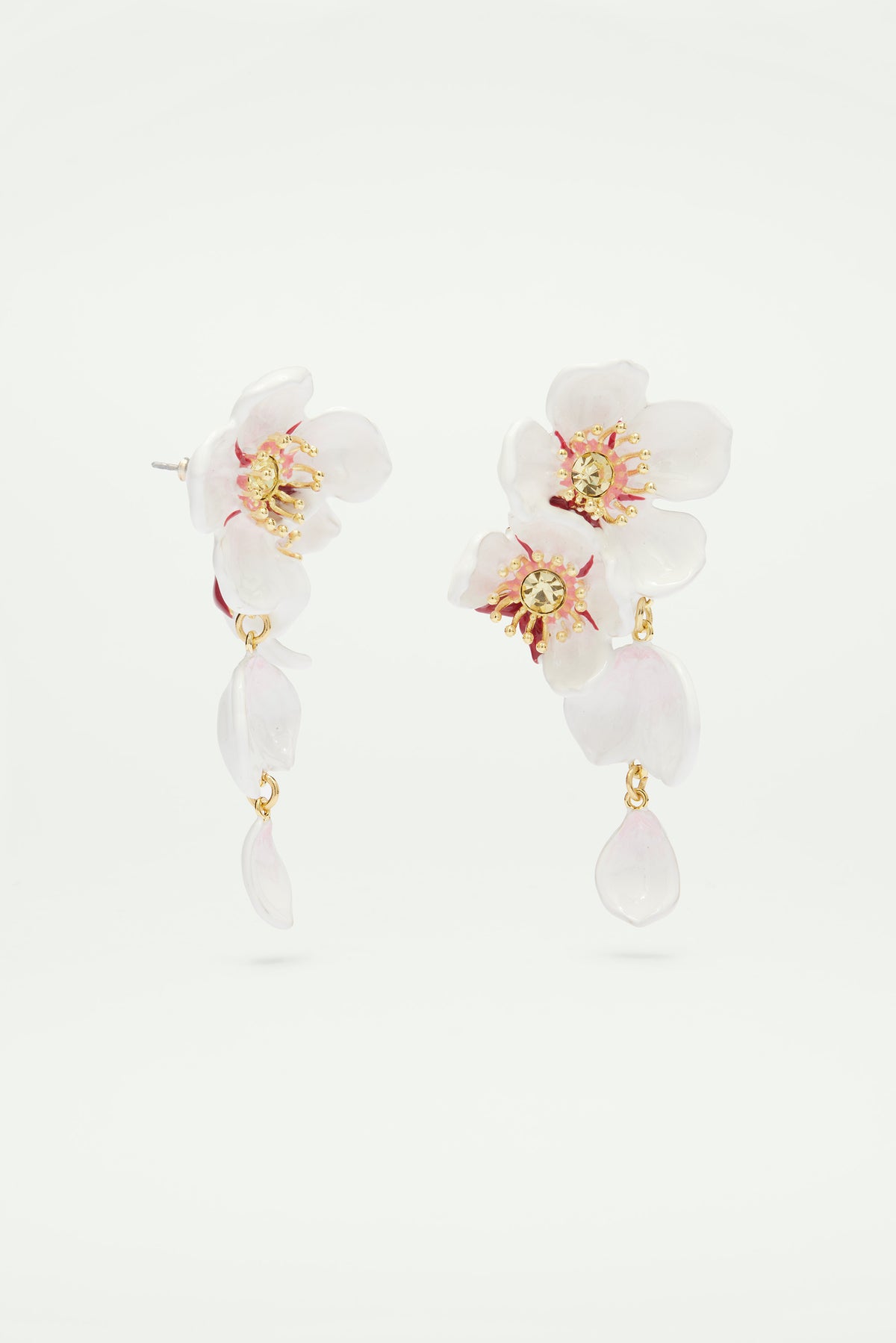 Boucles d'oreilles pendantes fleurs blanches de cerisier