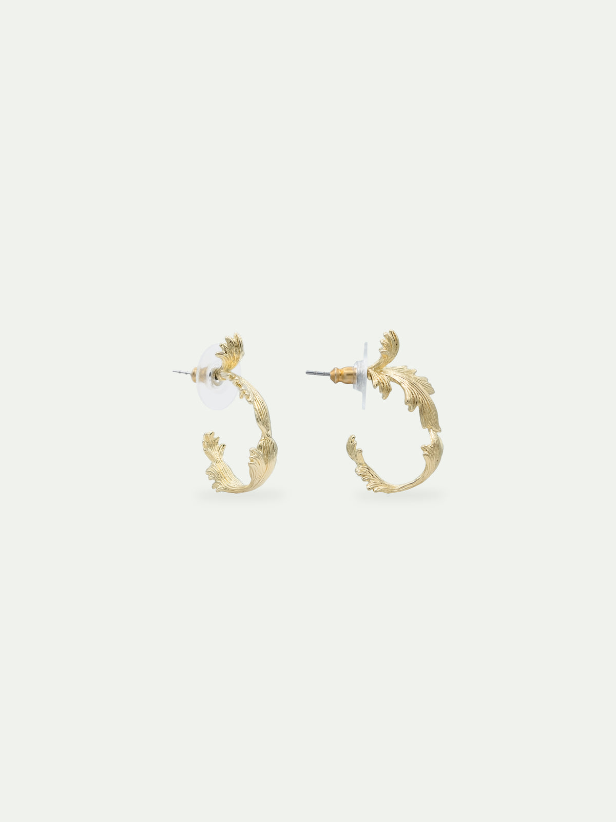 Boucles d'oreilles créoles dorées feuilles d'acanthe