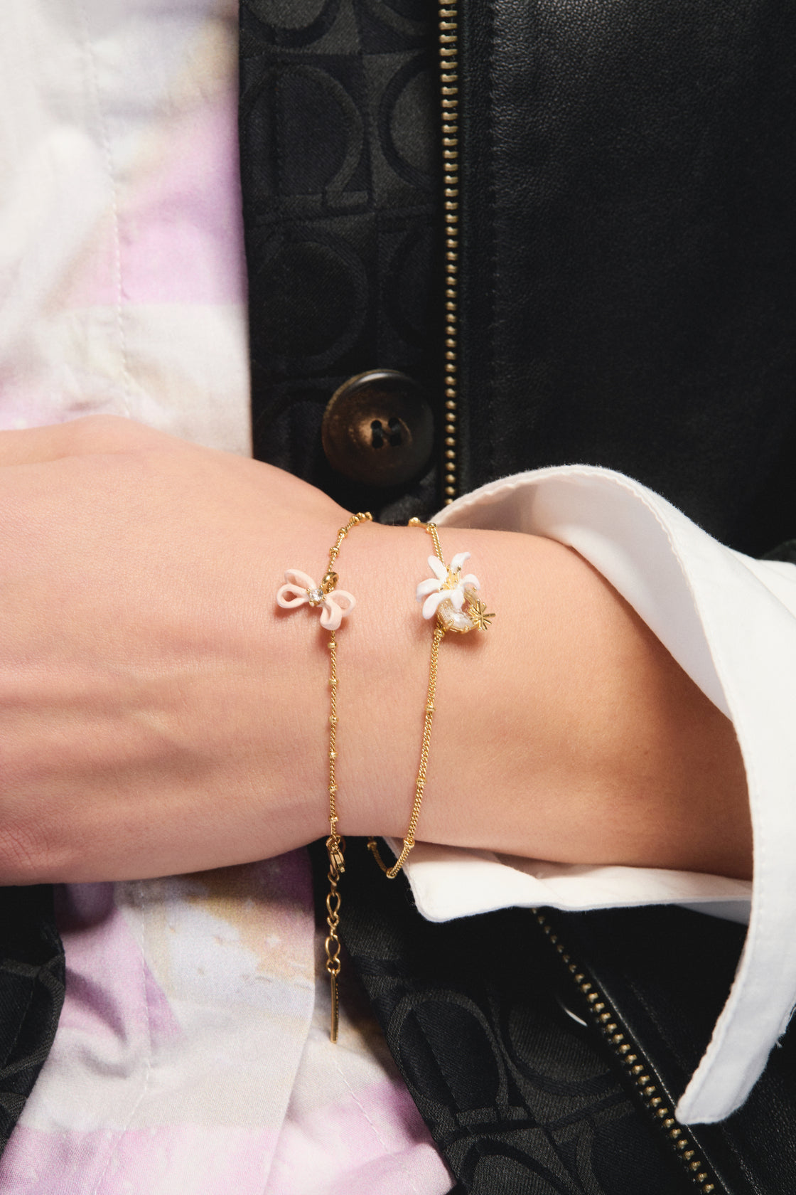 Bracelet pendentif ruban rose