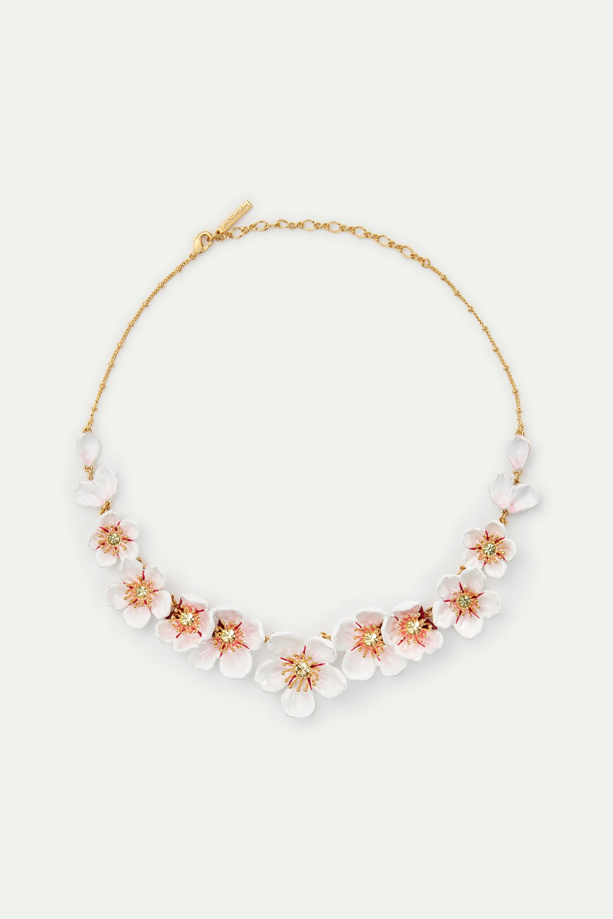 Collier plastron fleurs blanches de cerisier