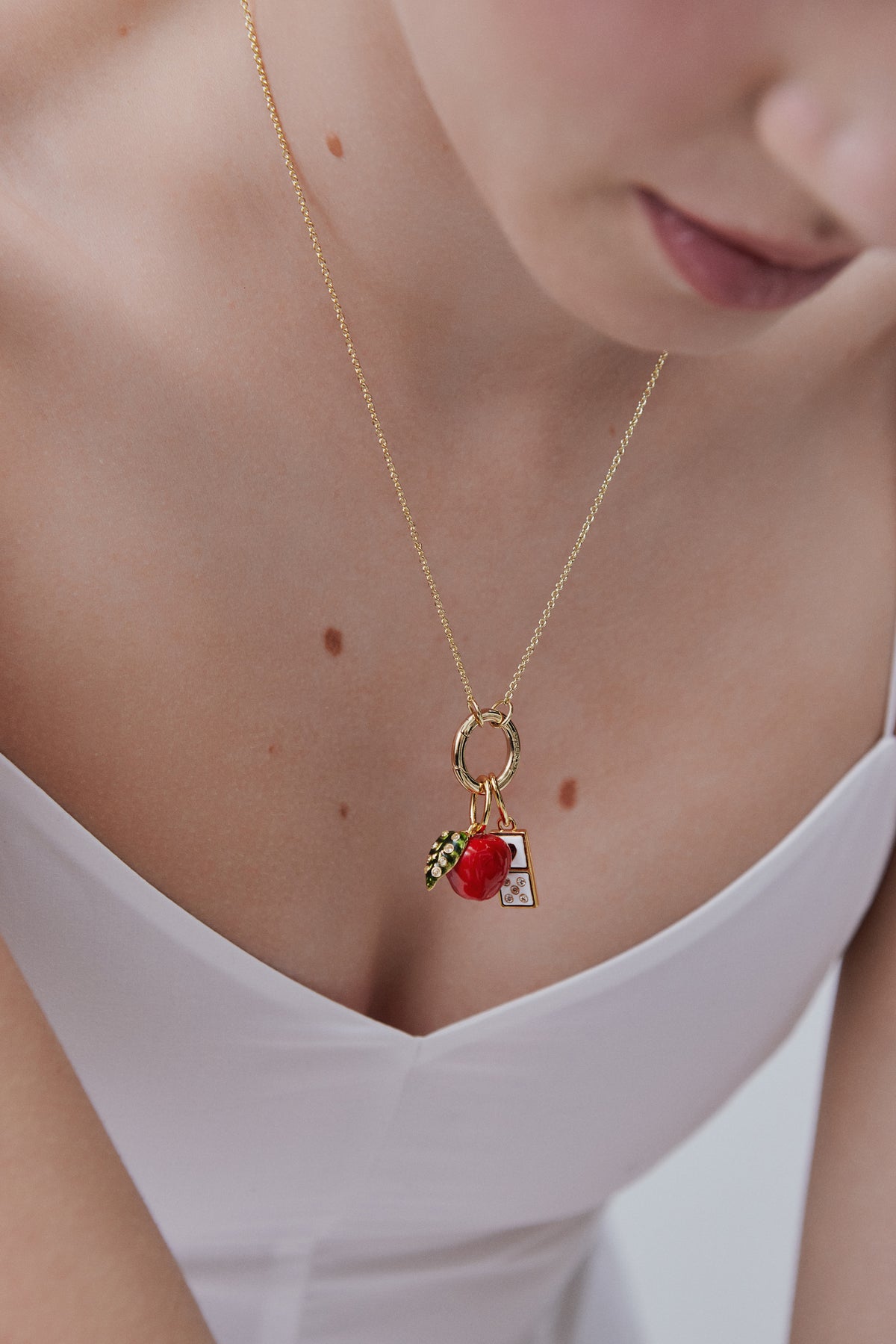 Domino Pendant, Boldness and Divination