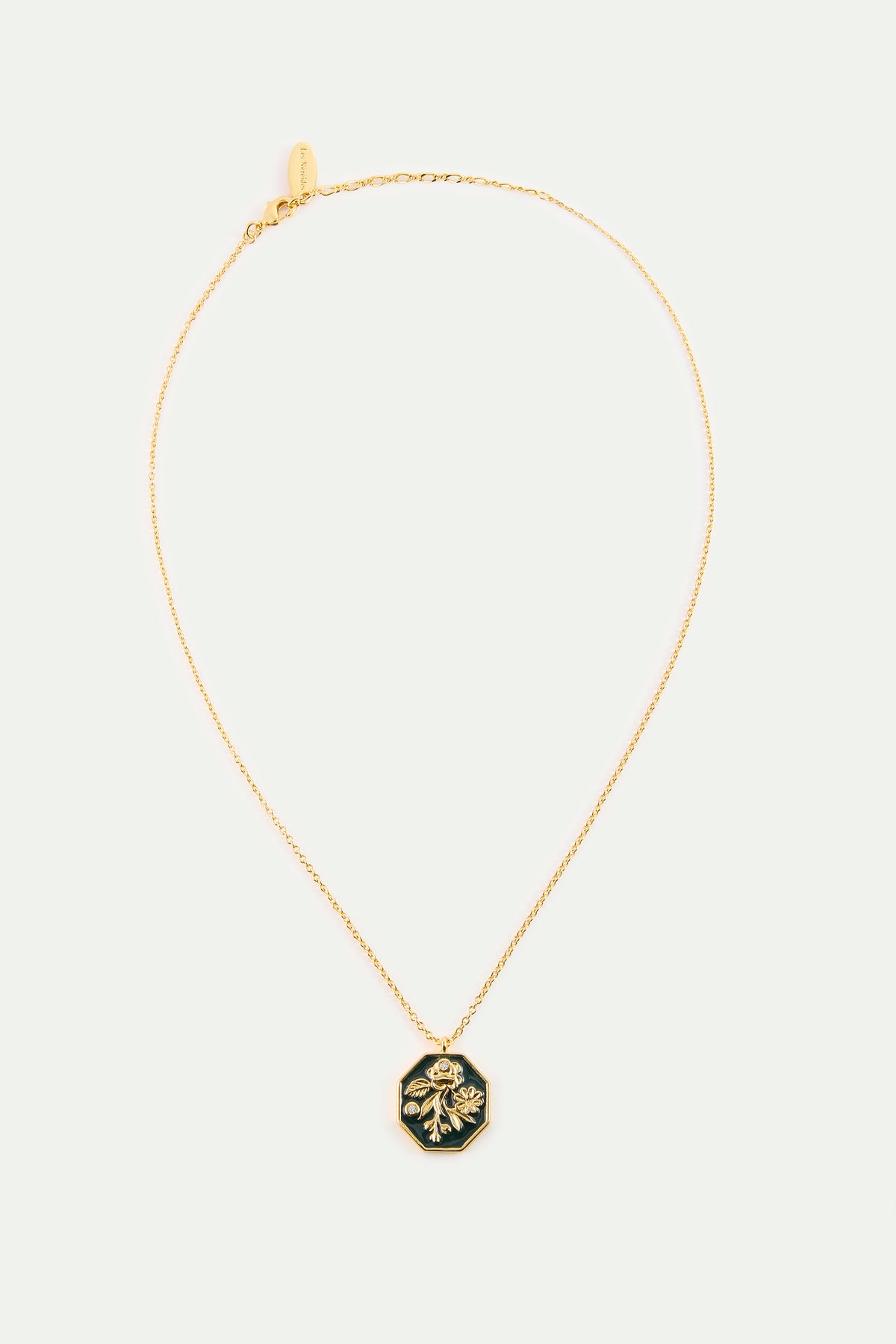 Collier pendentif médaillon noir et doré pivoine