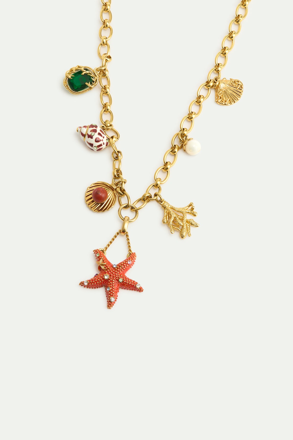 Collier doré étoile de mer et pendentifs coquillages