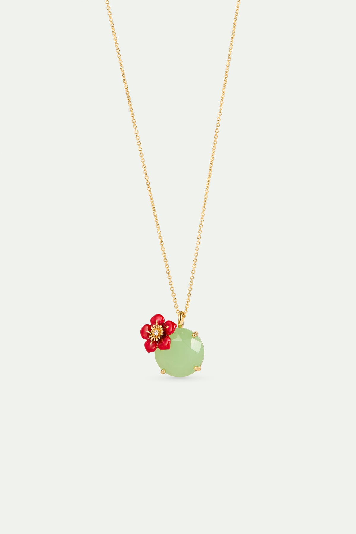Green round stone and plum blossom pendant necklace