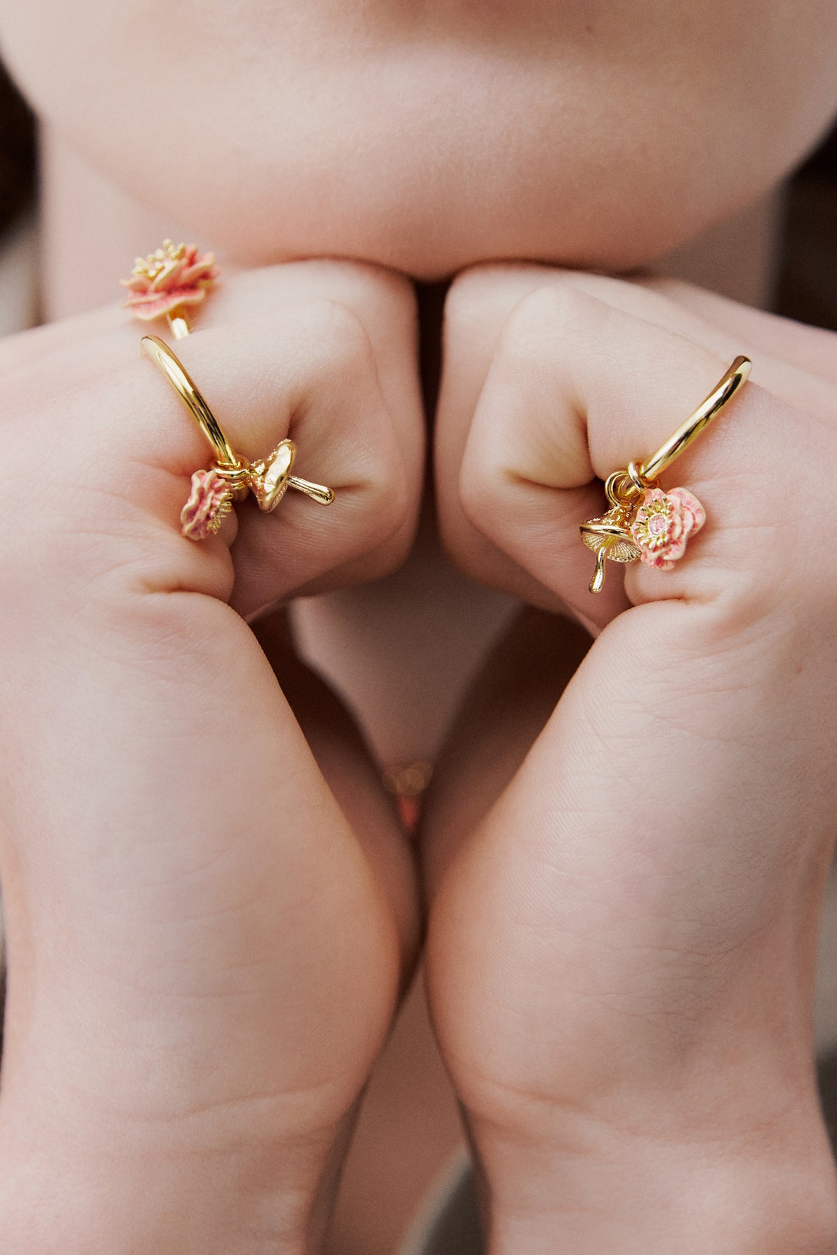 Bague charm's anémone rose et champignon doré