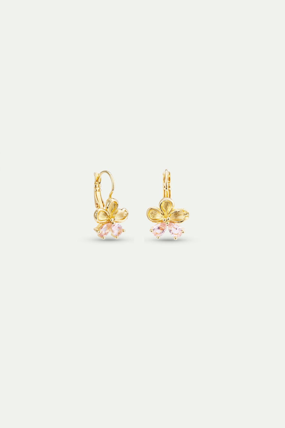 Boucles d'oreilles dormeuses dorées fleur de cerisier et pierres roses