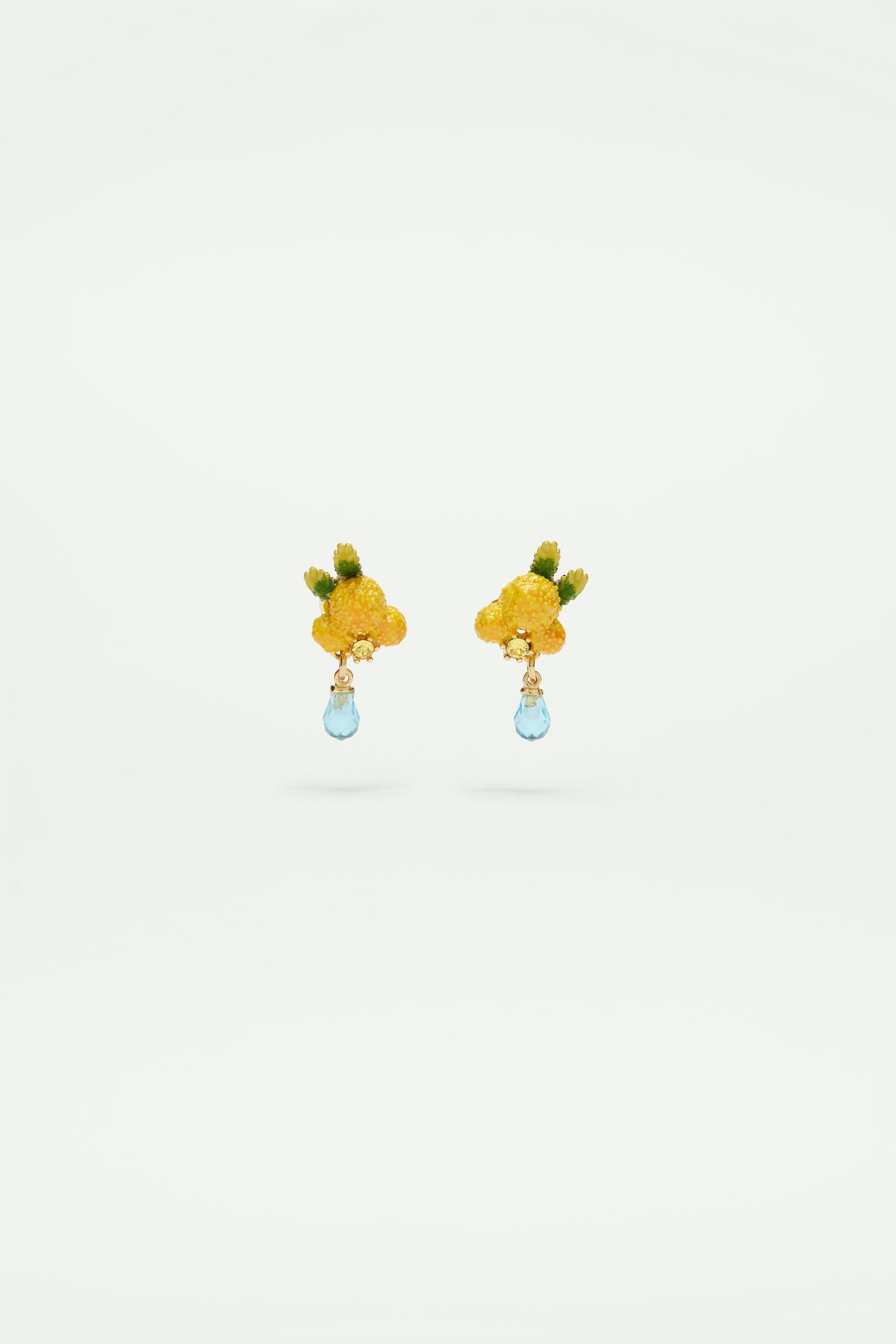 Boucles d'oreilles fleur de mimosa et petites feuilles