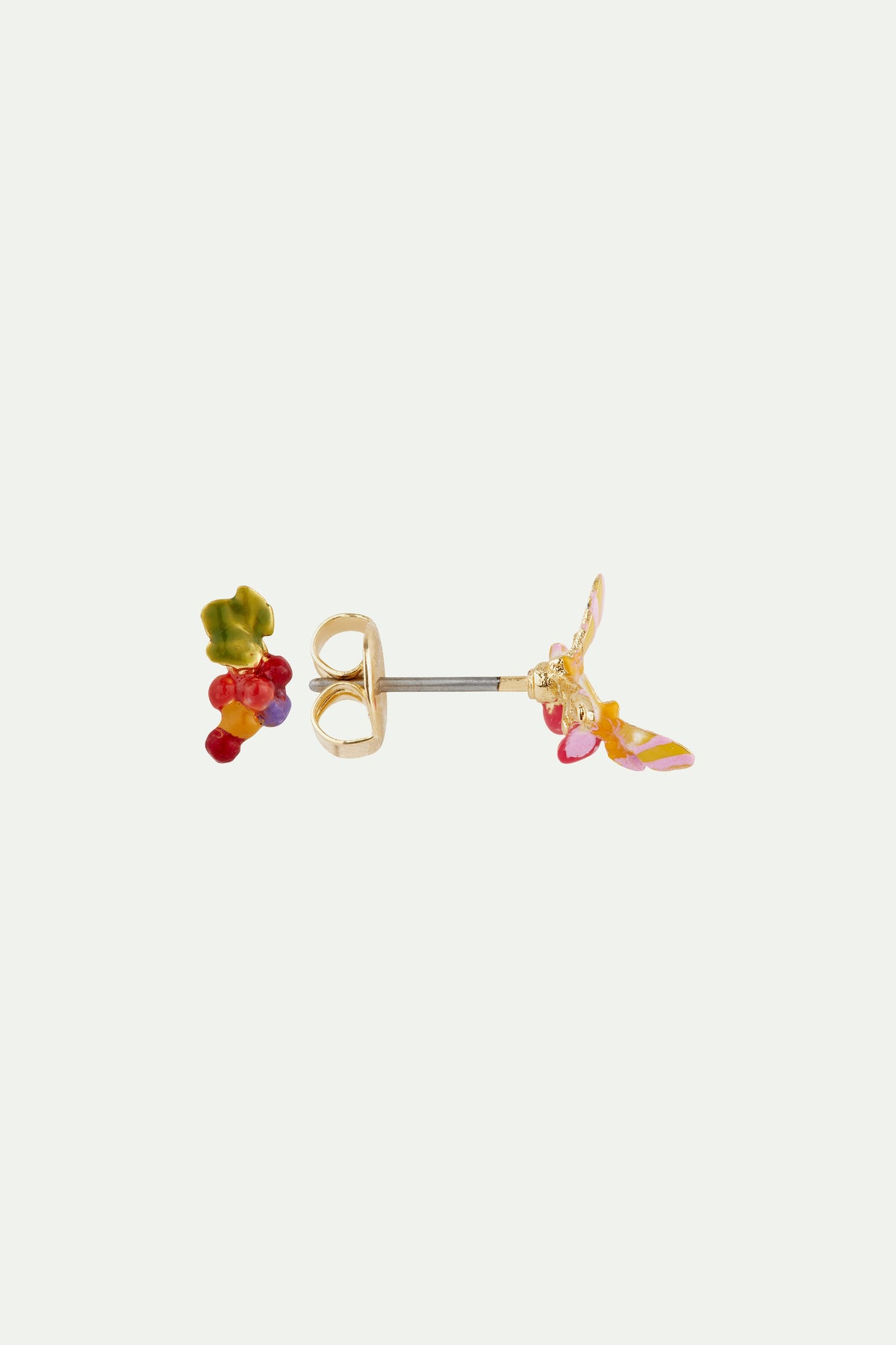 Boucles d'Oreilles Tiges Asymétriques Papillon et Raisin