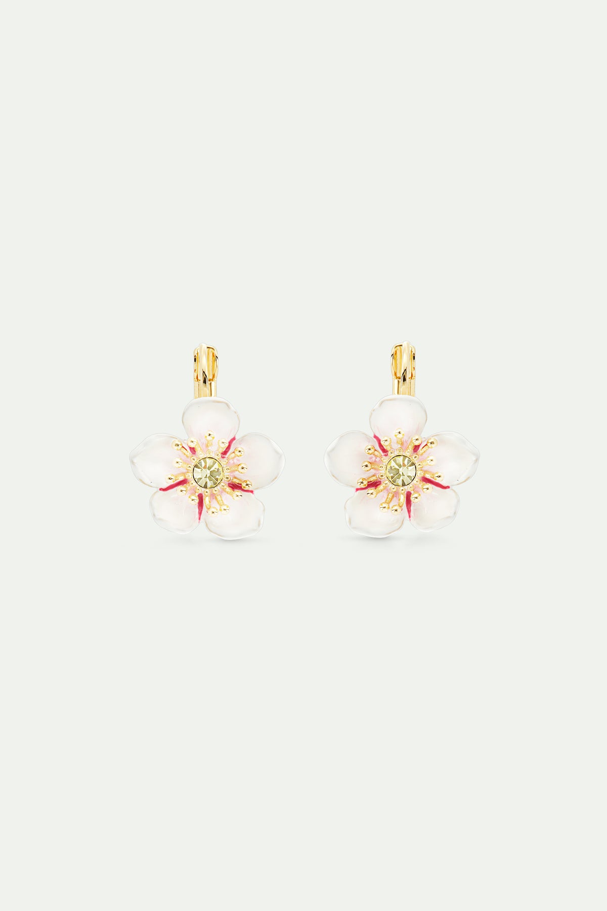 Boucles d'oreilles dormeuses fleur blanche de cerisier