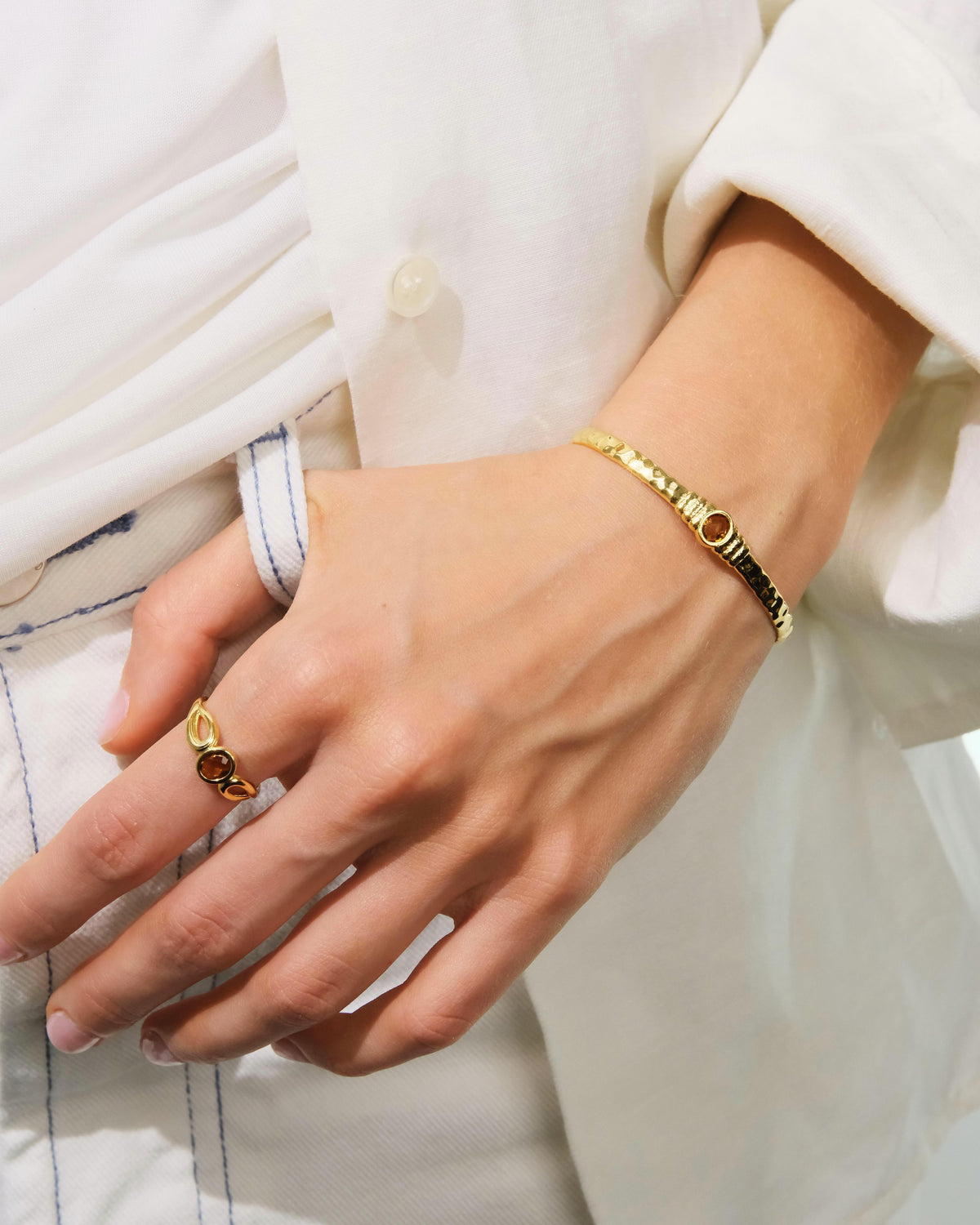 Bracelet jonc doré et verre facetté