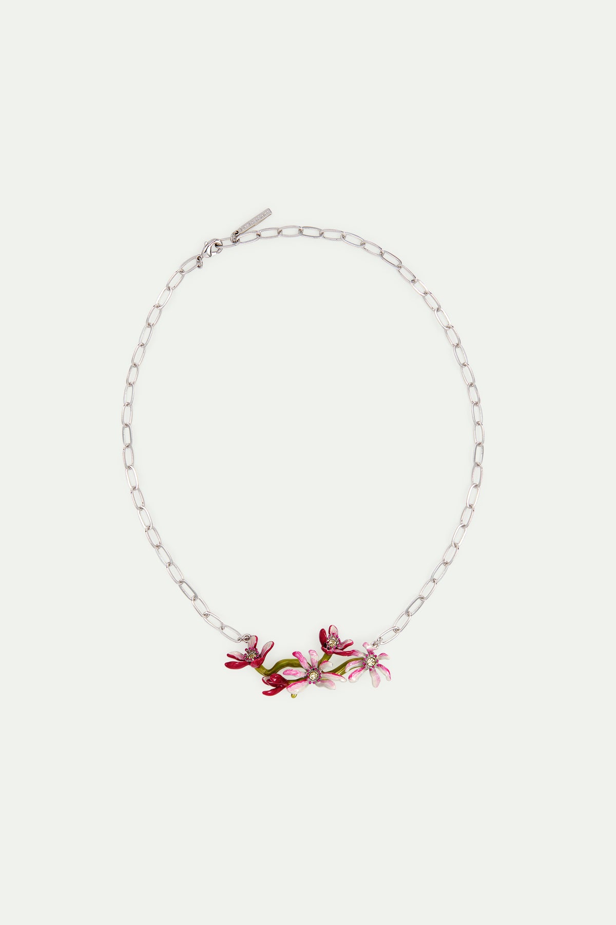 Collier plastron argenté fleurs de magnolia