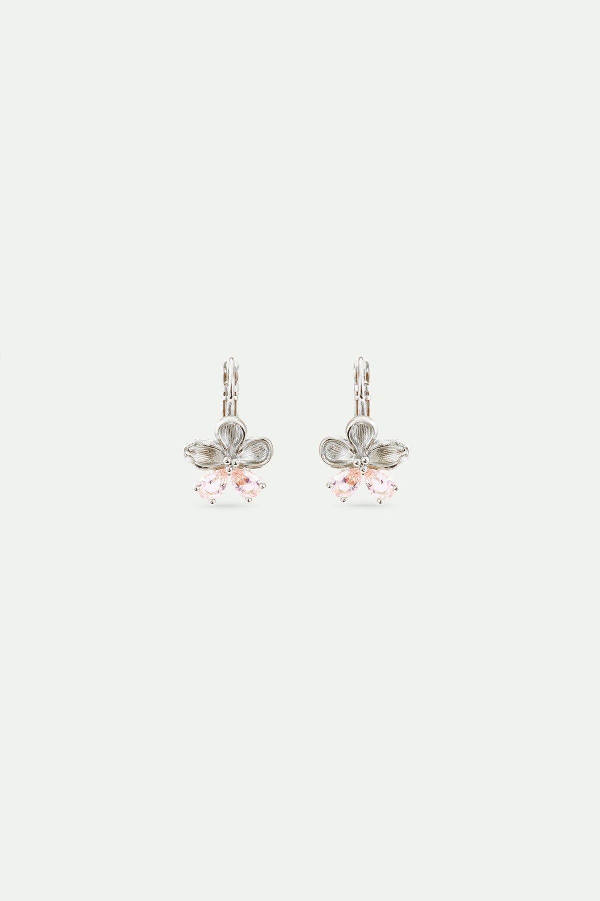 Boucles d'oreilles dormeuses argentées fleur de cerisier et pierres roses