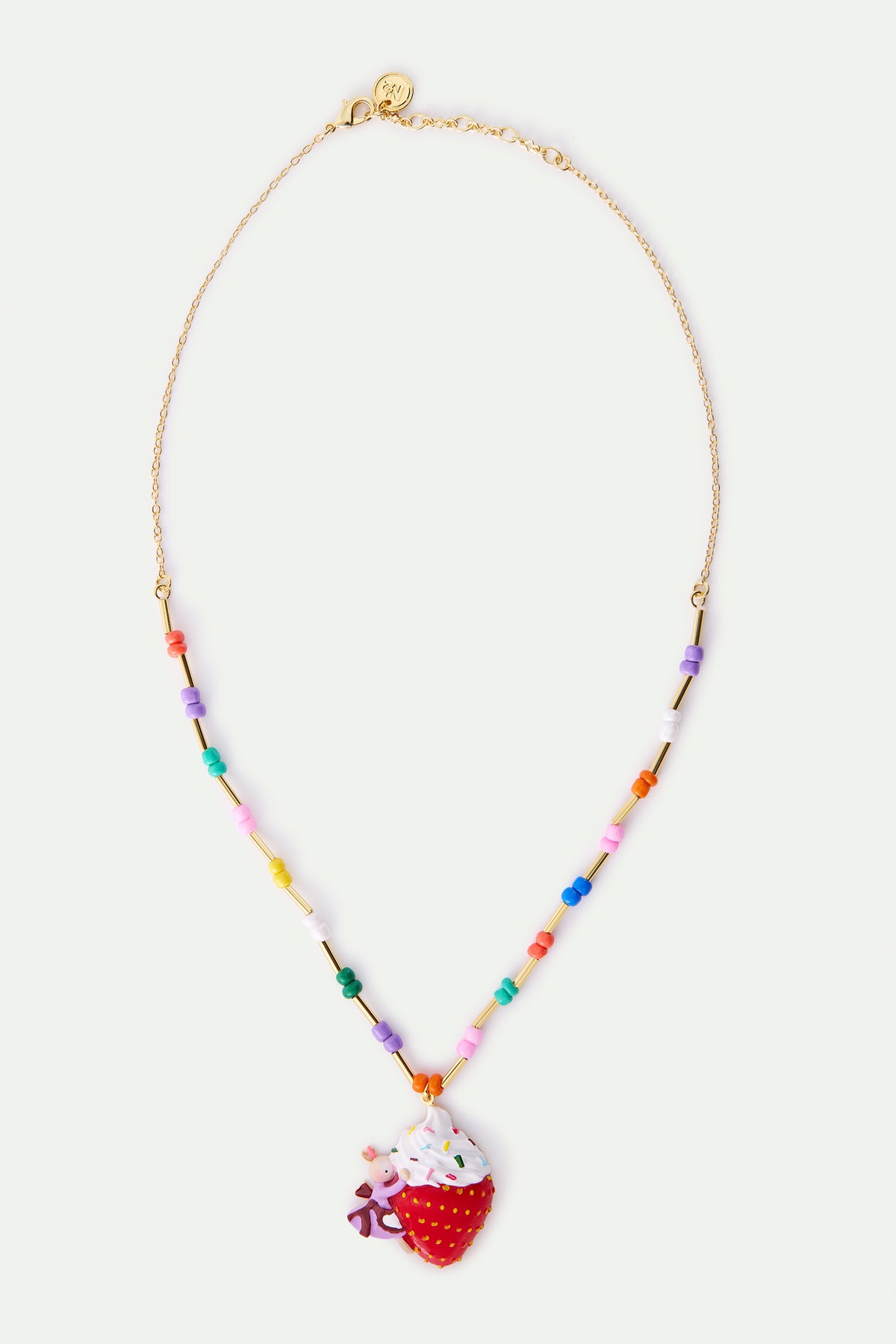 Collier pendentif Gretel, fraise chantilly et perles fantaisies colorées