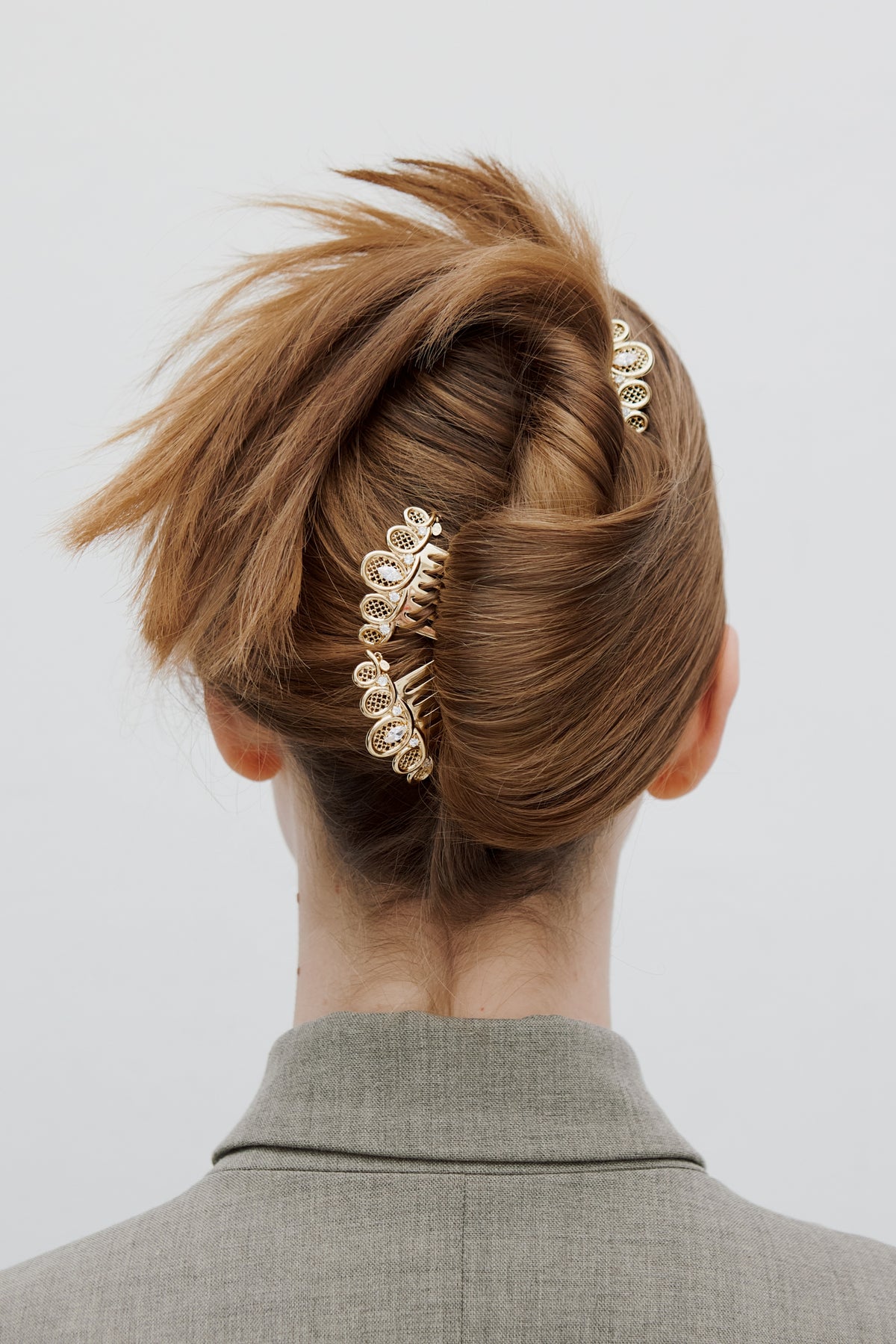Peigne chignon doré Diadème en filigrane et cristaux