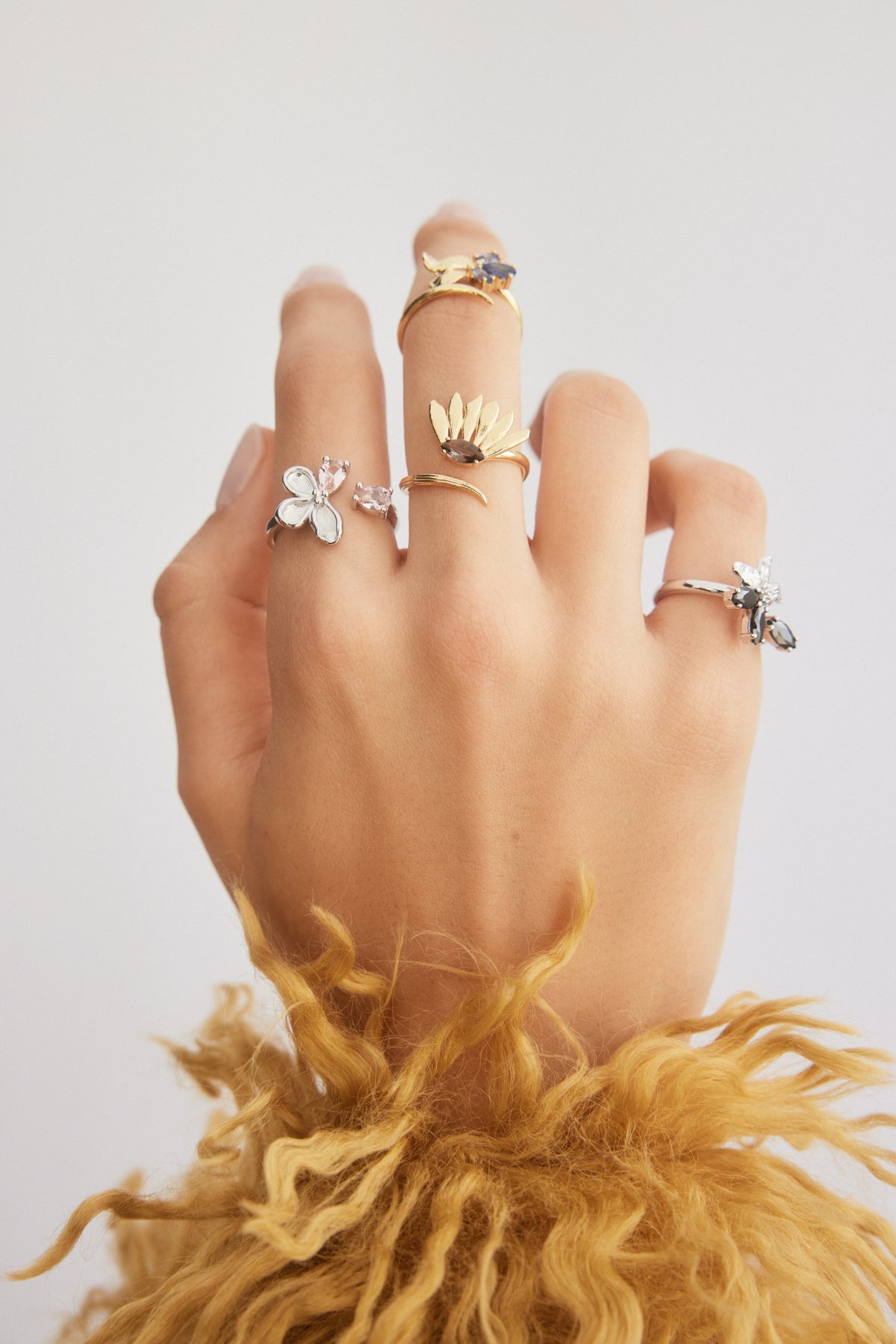 Bague ajustable argentée fleur de cerisier et pierres roses