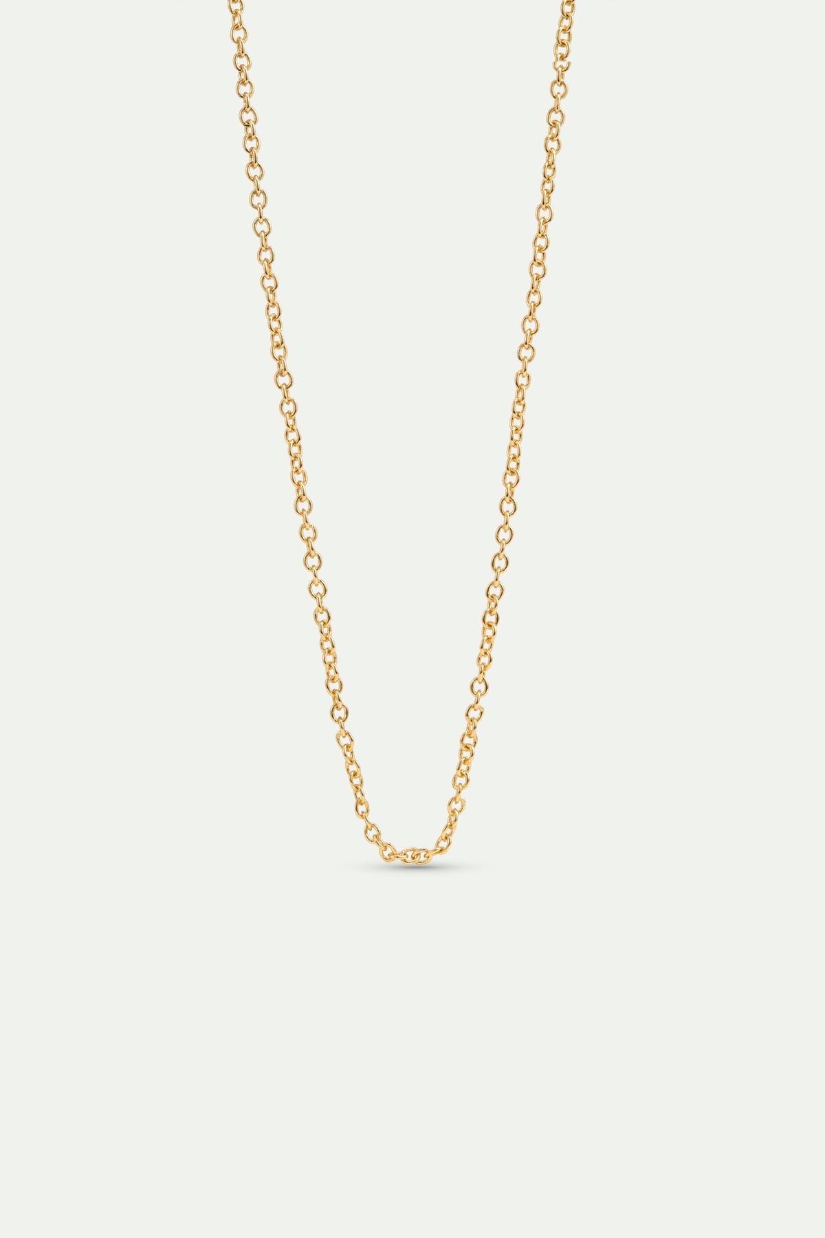 Collier à fine chaîne en maille forçat