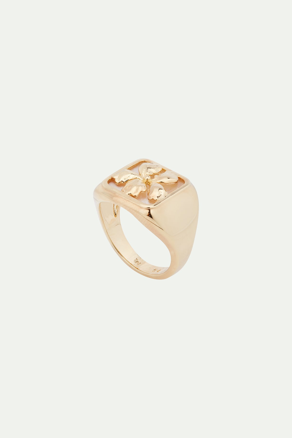 Gold iris on mother of pearl plate ring