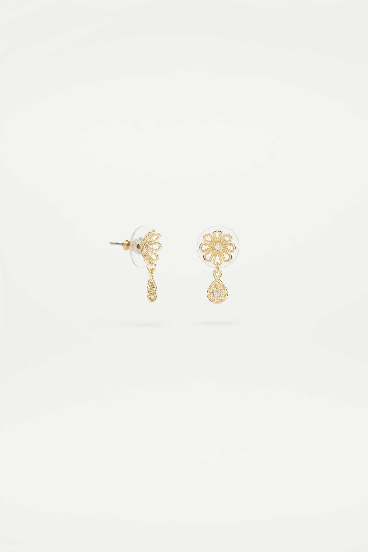 Boucles d'oreilles fleur fil d'or