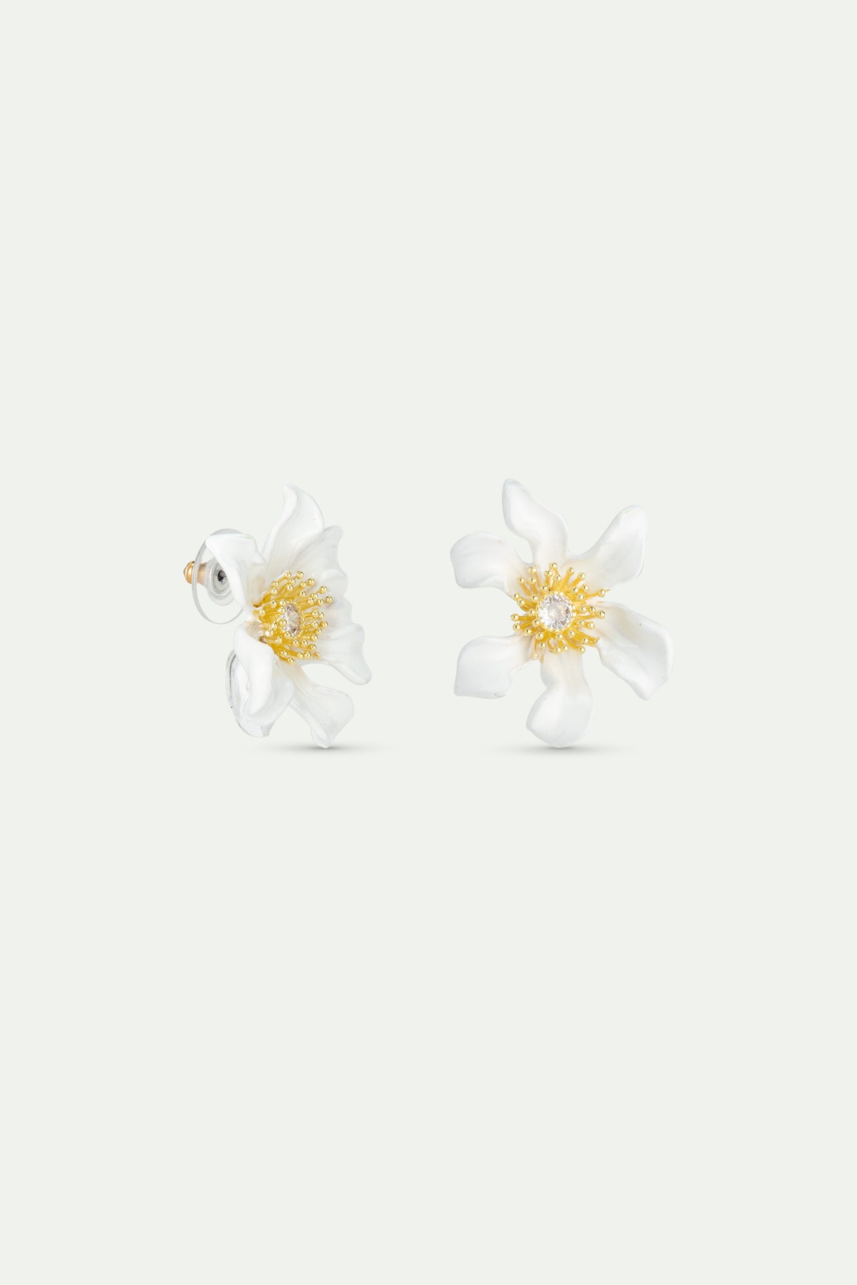 Boucles d'oreilles grande fleur de clématite blanche